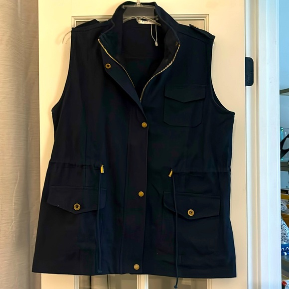 Dark Navy Field Vest. Large - Picture 1 of 2